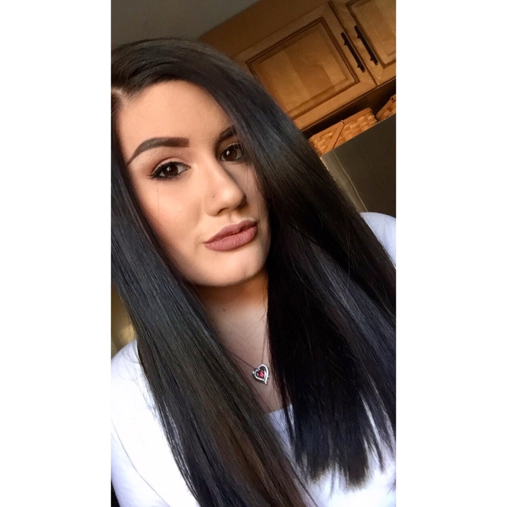 Meet your Posher, Bronwyn