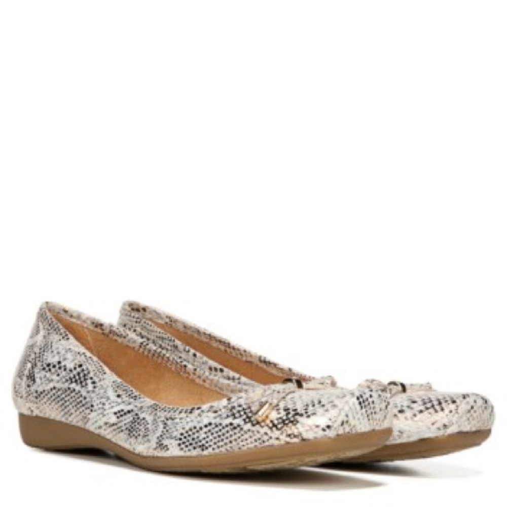 Flats white/gold snake