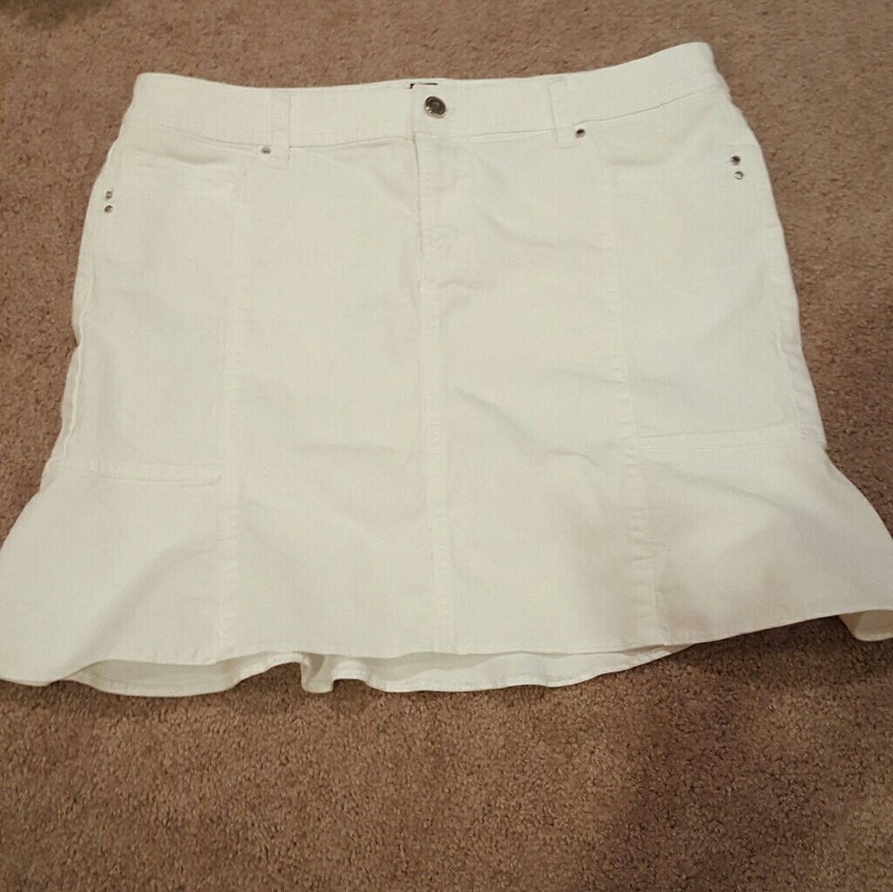 Like new WHBM jean ruffle skirt