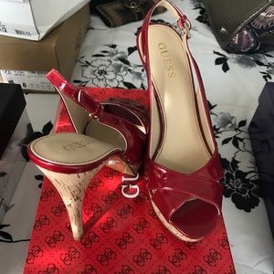 GUESS Red Patent cork heel  WGWAYLON Sz 8