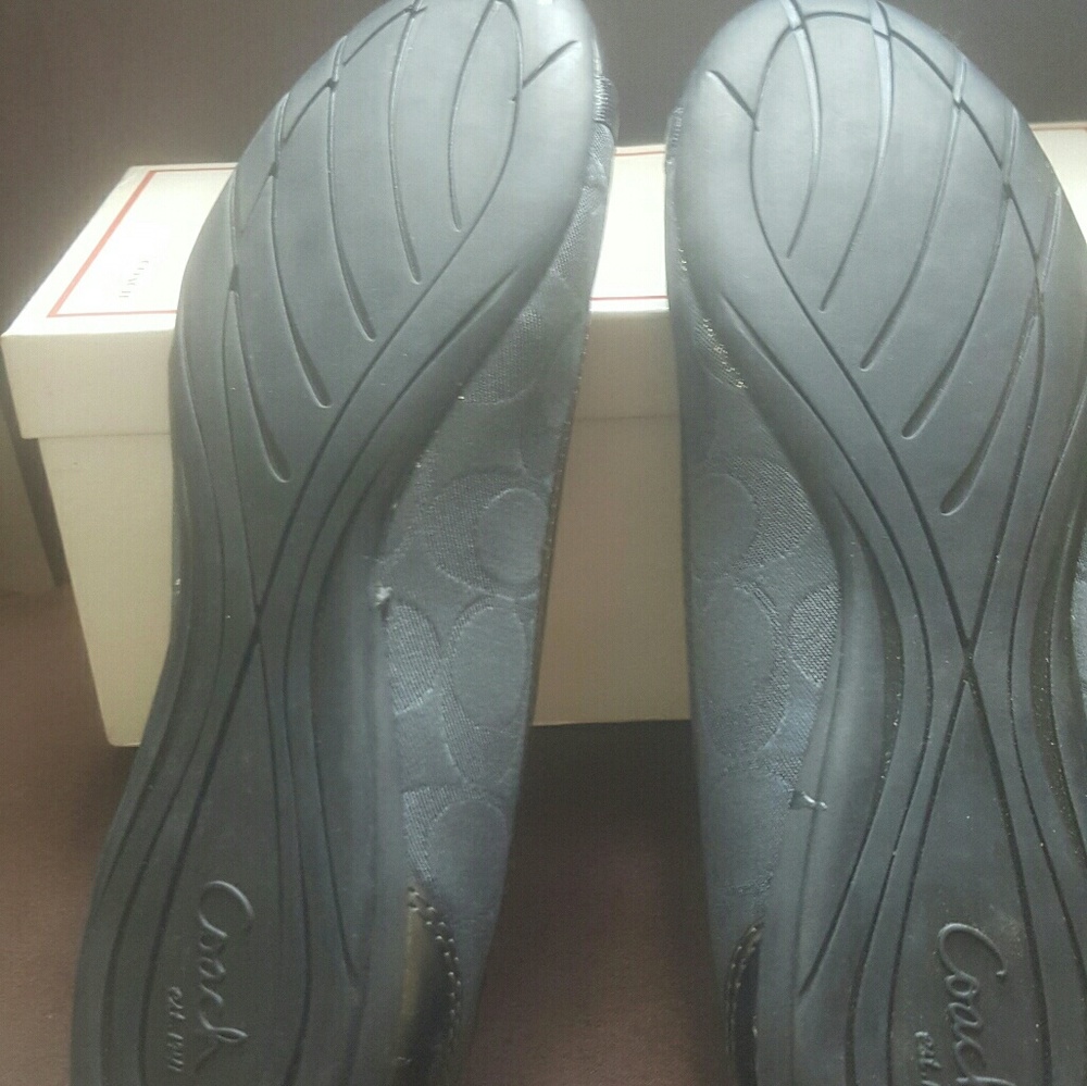 Shoes - Picture 4 of 4