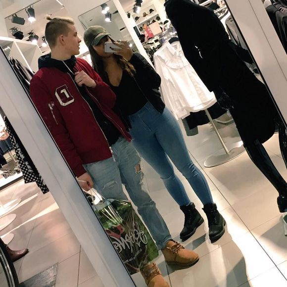 Meet your Posher, Kane - Picture 1 of 1