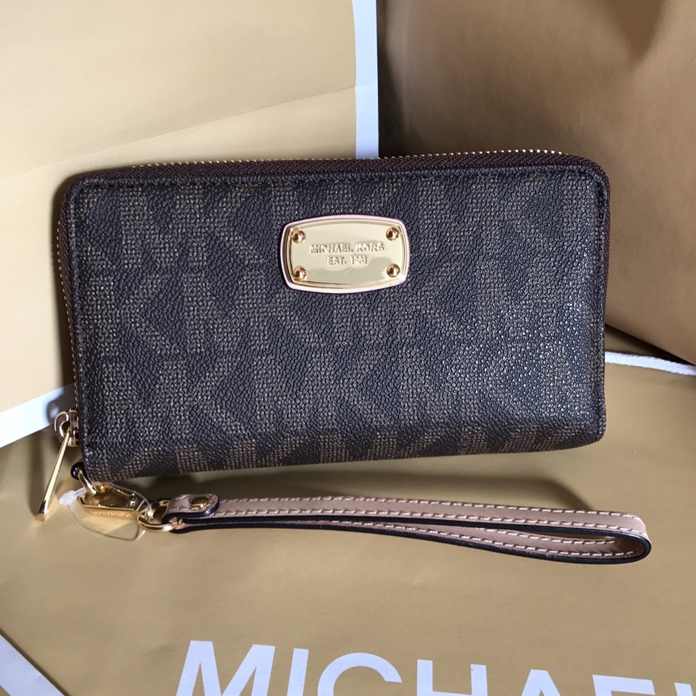 🌞🔥Michael Kors Wallet🔥🌞