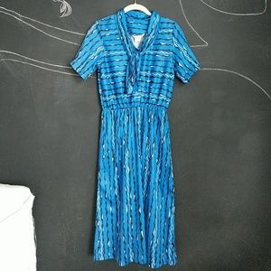 Vintage bow collar graphic print dress