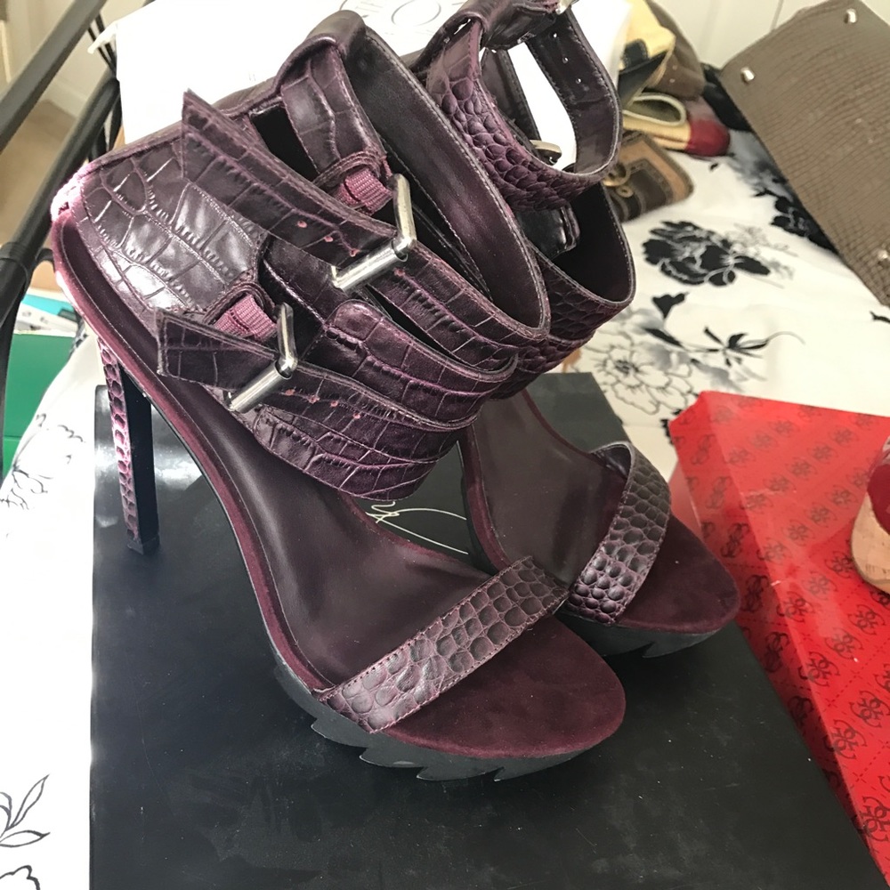 Steve Madden TTARZANA Sz8 Wine