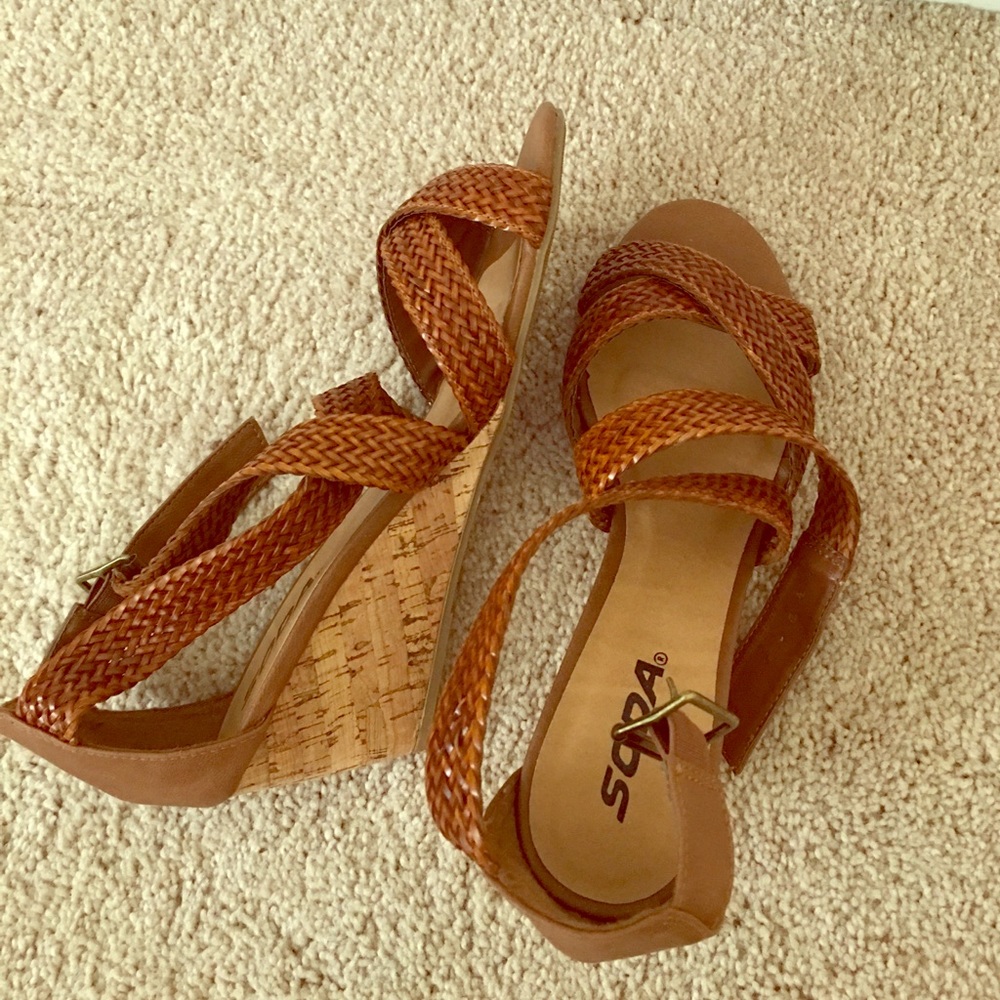 👡New brown wedges SODA