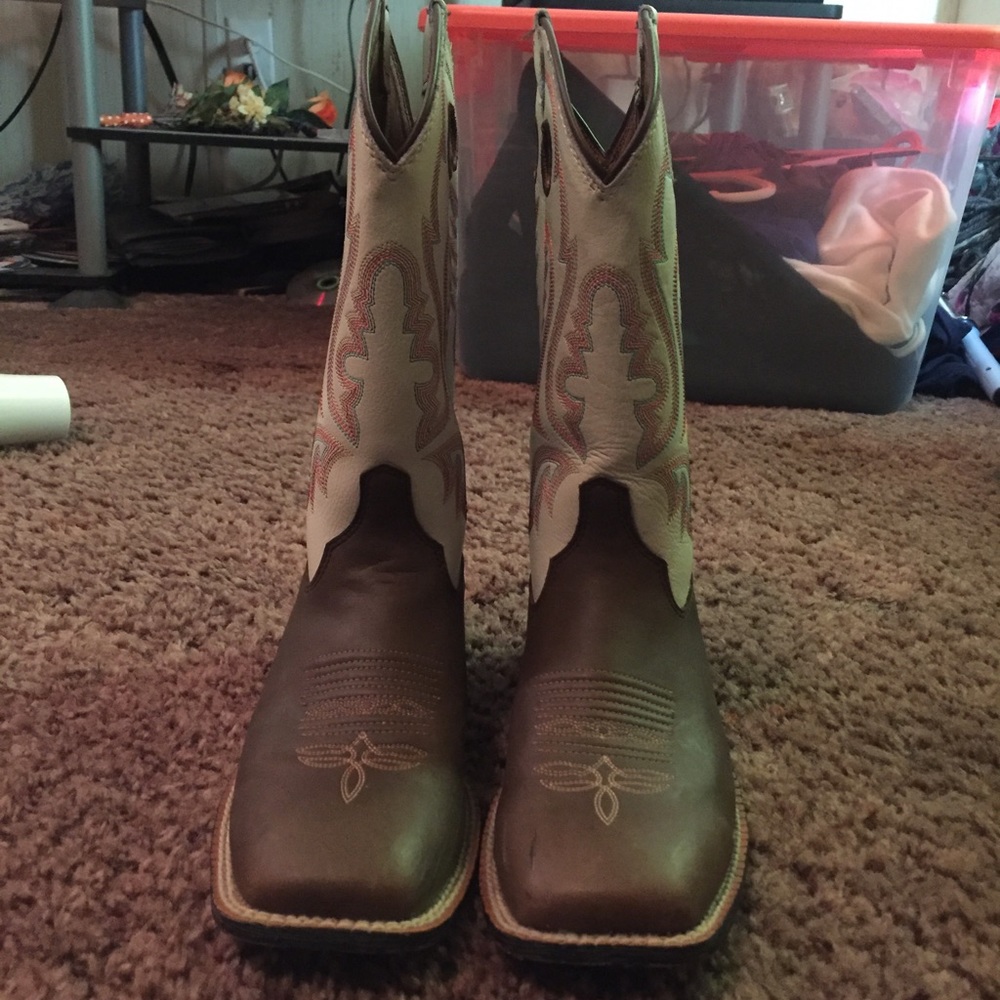 Justin Square Toed Boots