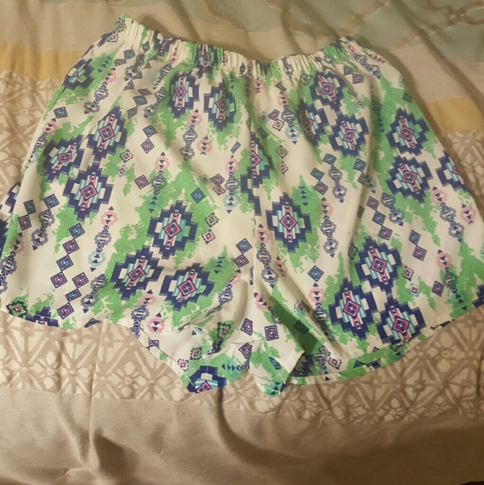 Flowy shorts