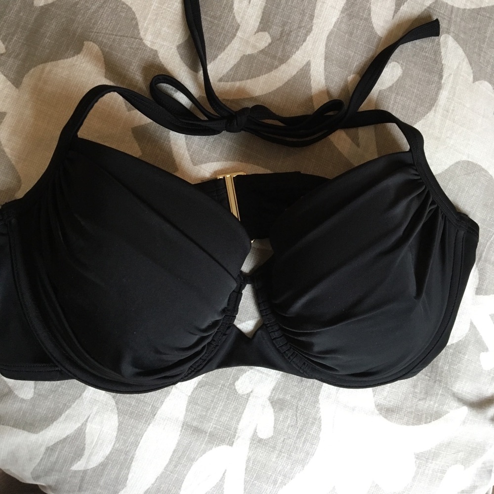 Black bikini top