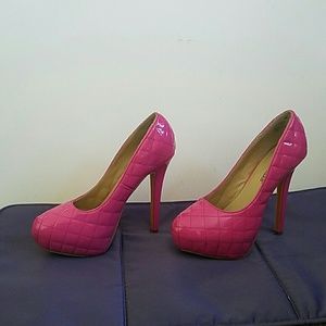 Bright pink, pleated JustFab heels