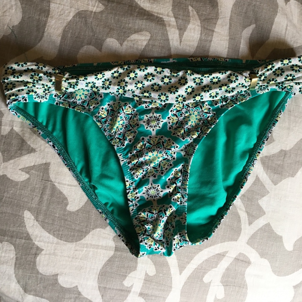 Bikini bottoms
