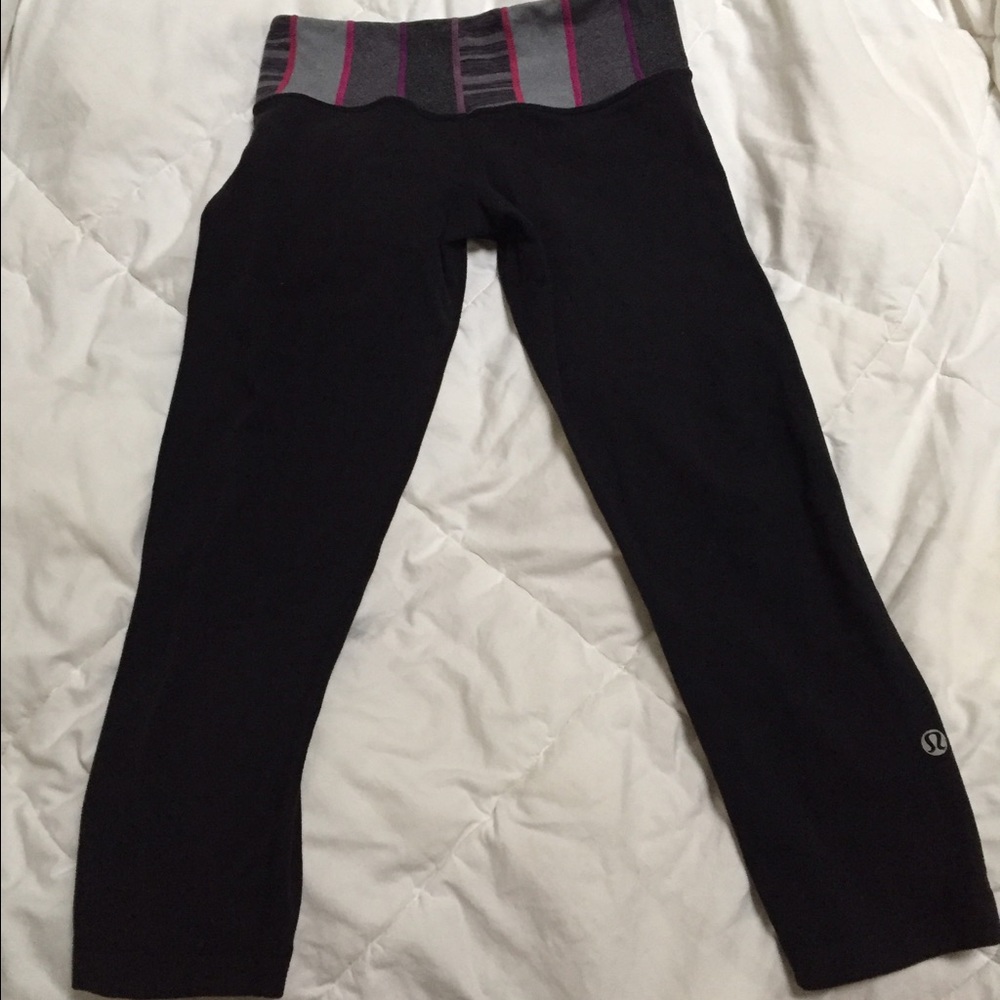 Lululemon wonder under crop size 4