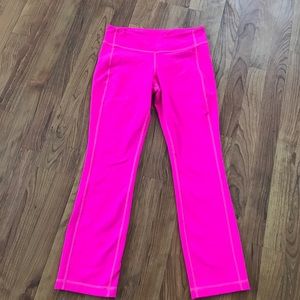 Fuschia Lululemon 7/8 slight flare