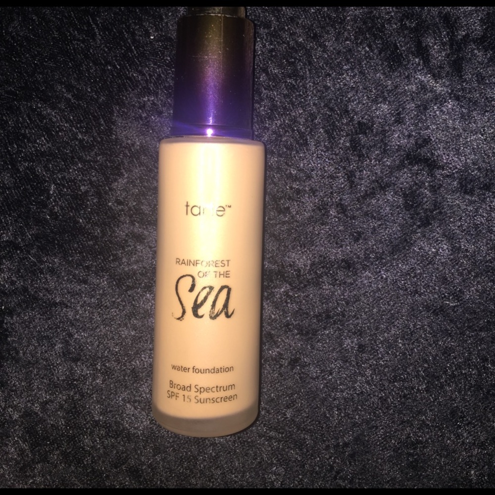 NEVER USED Tarte Sea Foundation/Light-Medium Honey