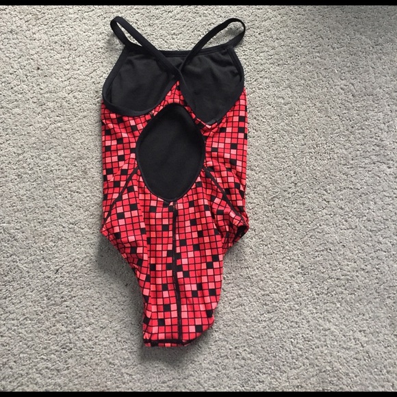 Women's TYR competition suit size 26. - Picture 2 of 4