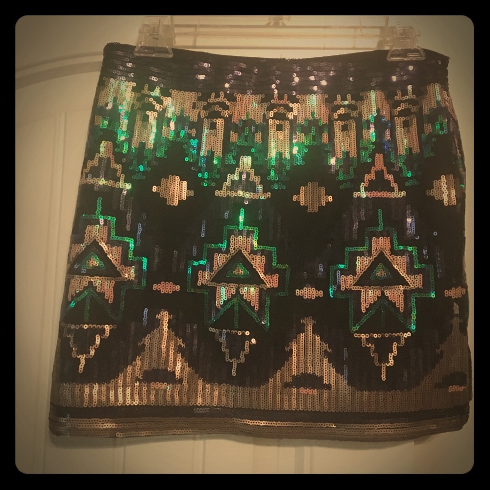 ✨NWT sequin skirt✨