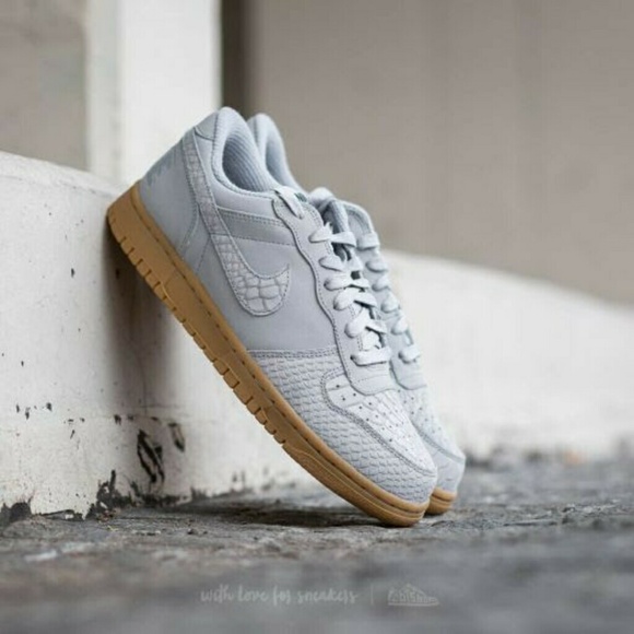 SOLD!!! BIG NIKE LOW LUX - Picture 2 of 6