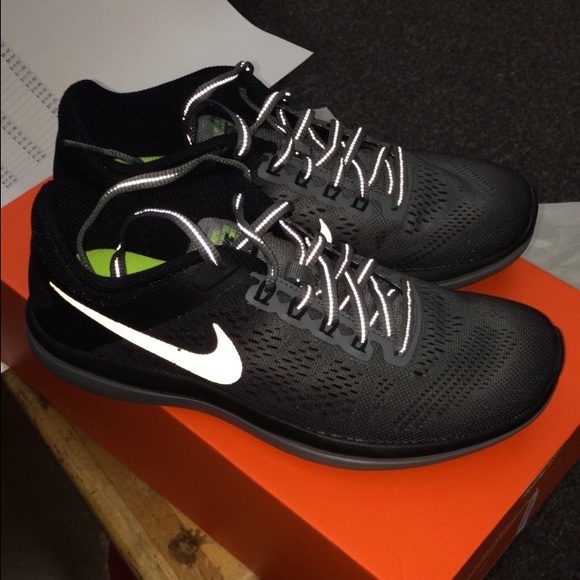 Nike Flex 2016 Run Shield - Picture 1 of 3