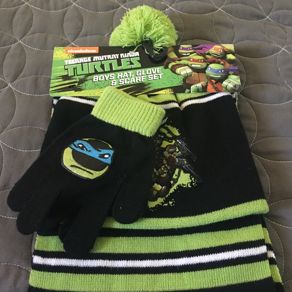 Ninja Turtle hat, glove and scarf set