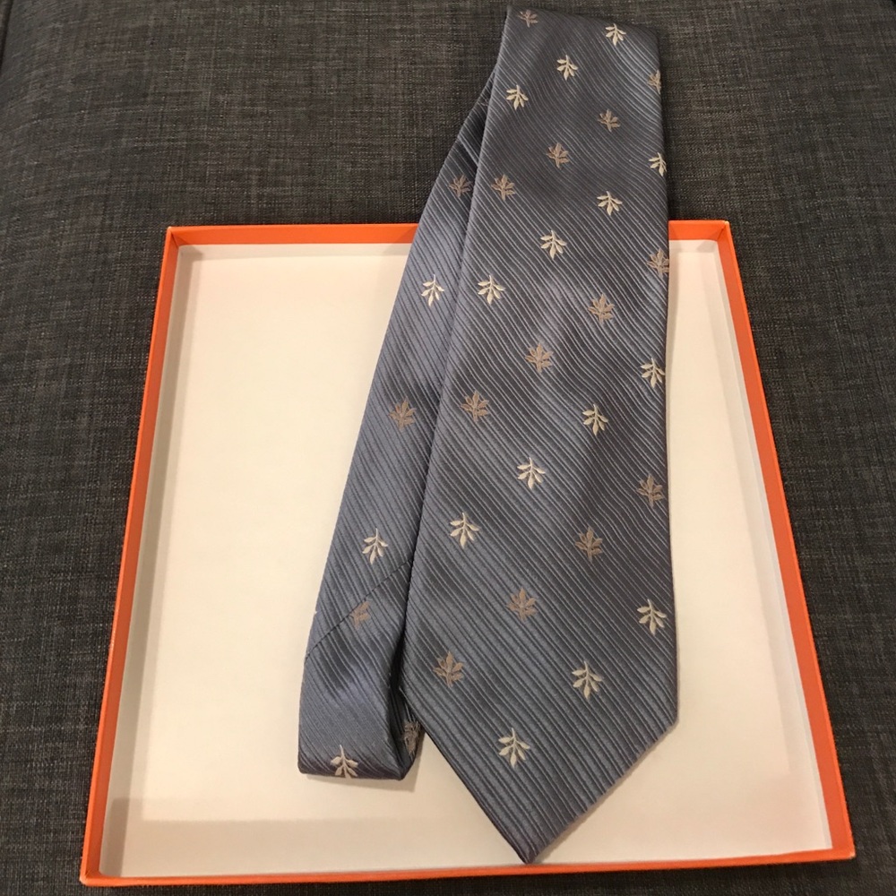 Burberry Leaf Print blue/grey Tie excellent con.