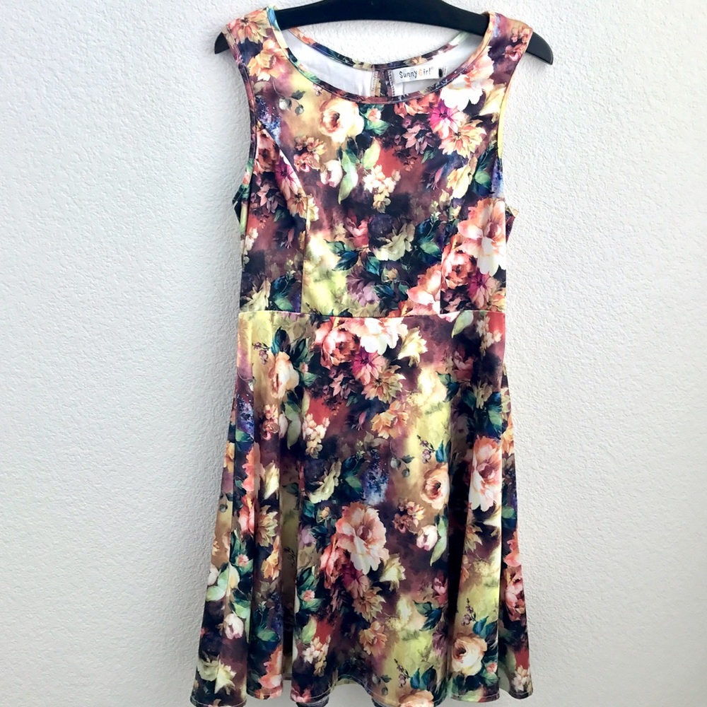 🌺Satin floral print dress with bow details 🌺