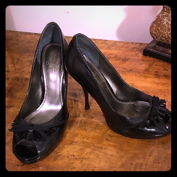 Charming black Italian heels - Picture 1 of 2