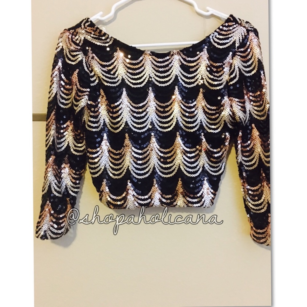 🆕 Black & Gold Sequined Crop Top