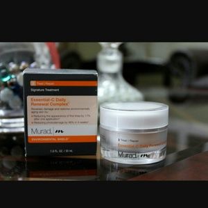 MURAD - ESSENTIAL -C DAILY RENEWAL COMPLEX