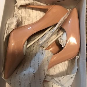 Nude Aldo Heels size 8 like new