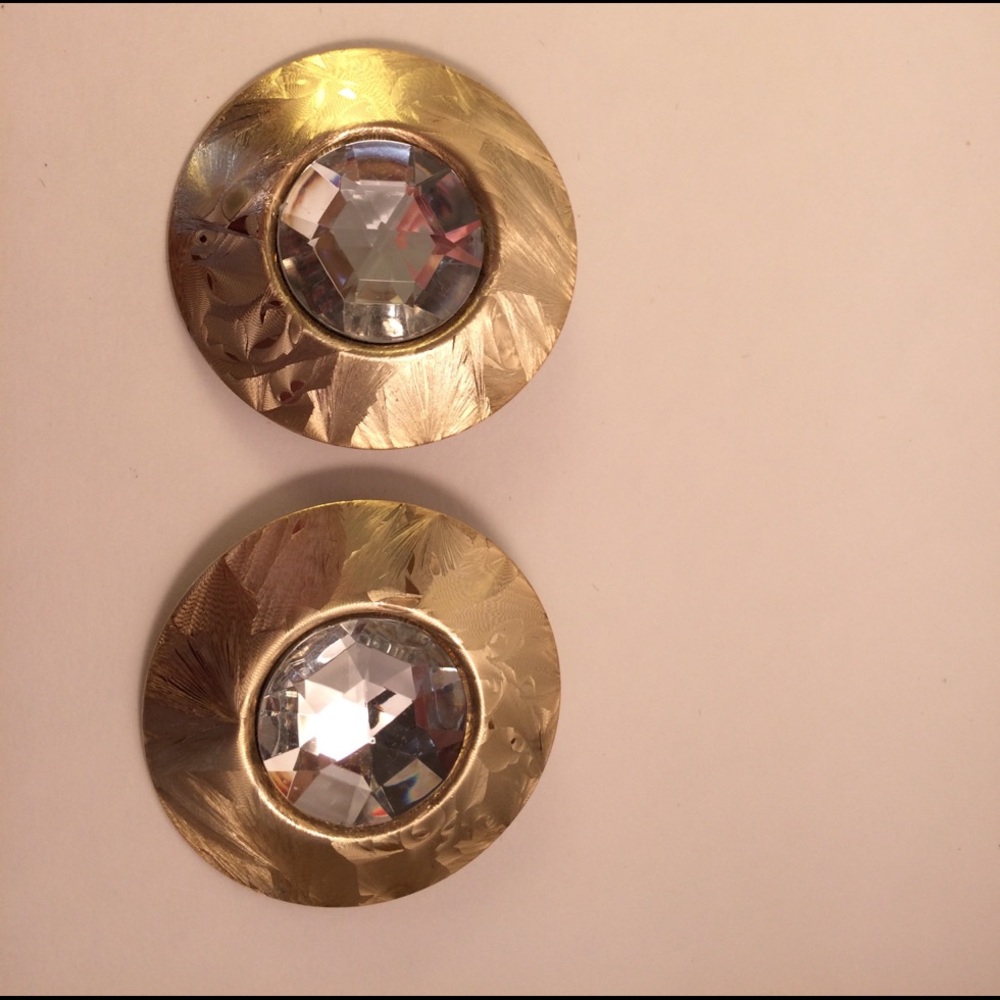Ginormous Clip Earrings LOOK
