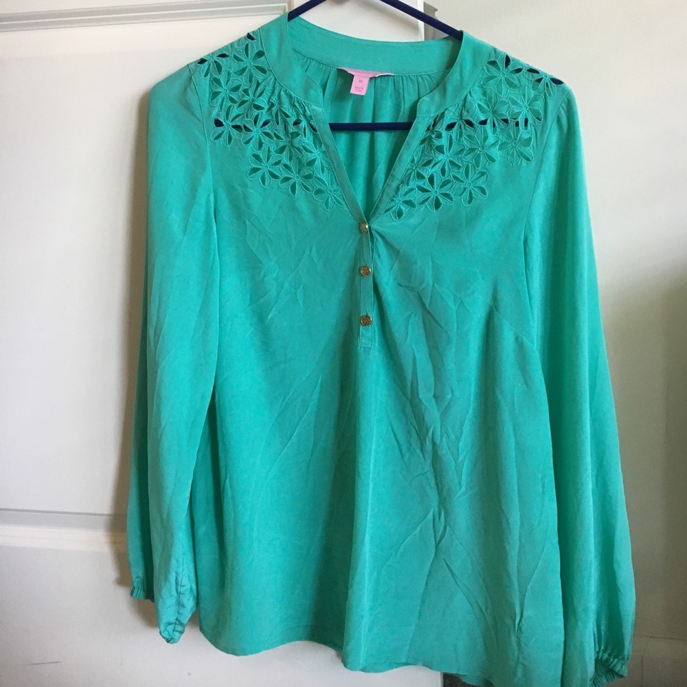 Lilly Pulitzer teal shirt