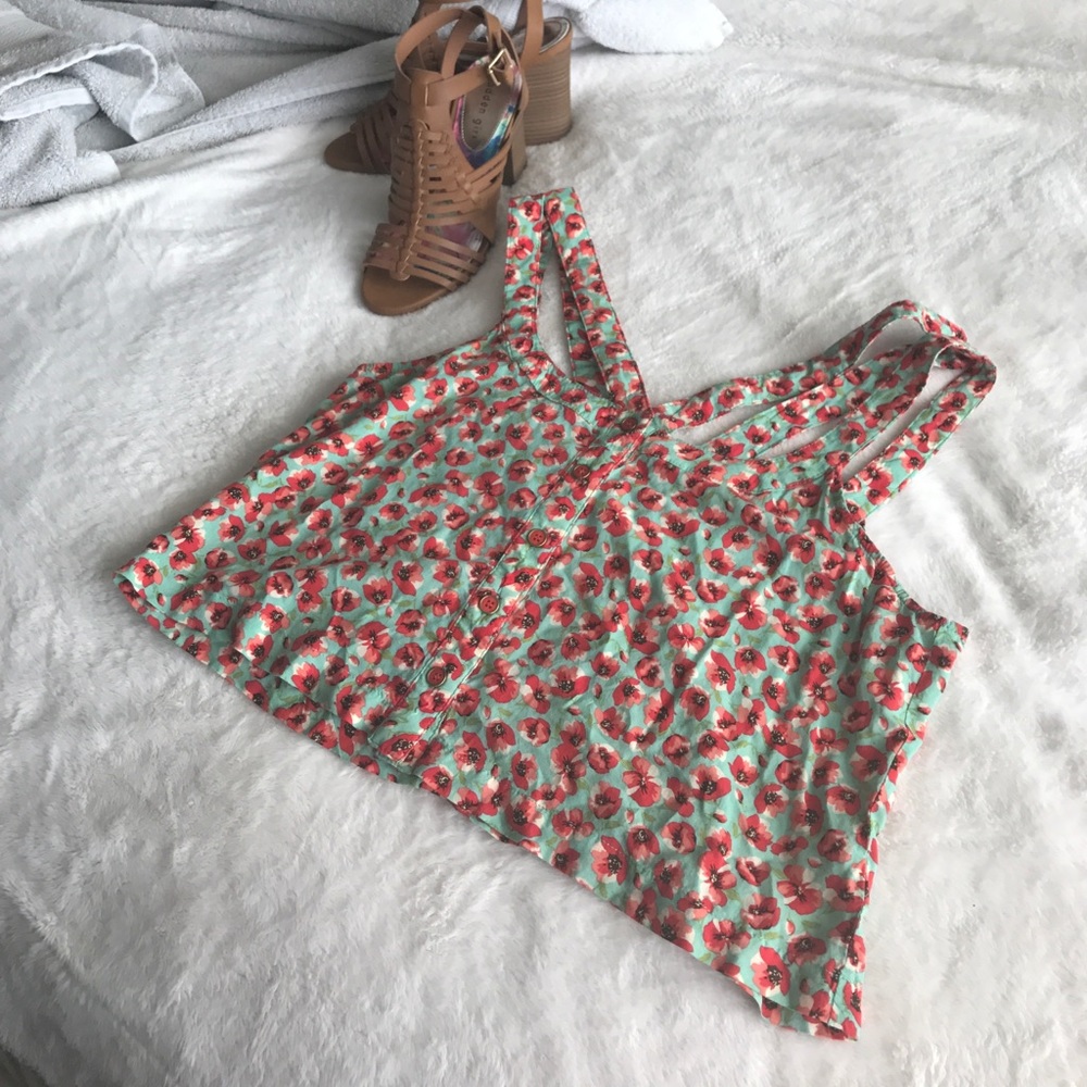 Crop Top - Picture 2 of 3