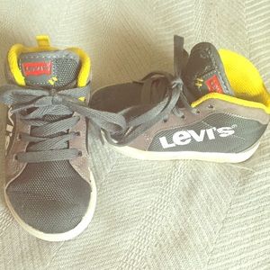 Levi's high tops size 7 toddler