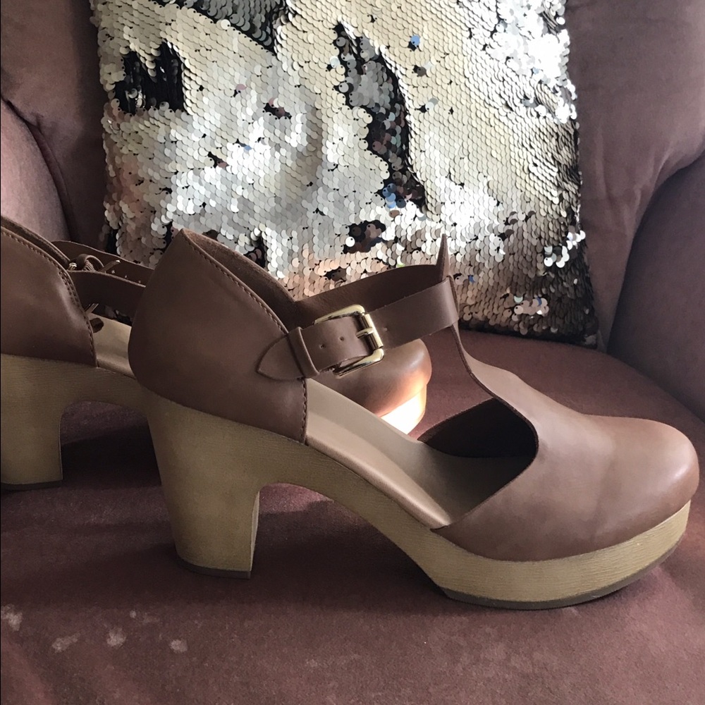 Platform T Strap clogs