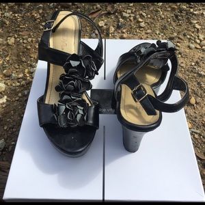 Soda black floral wedges