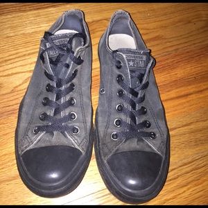 Fully black converse all stars