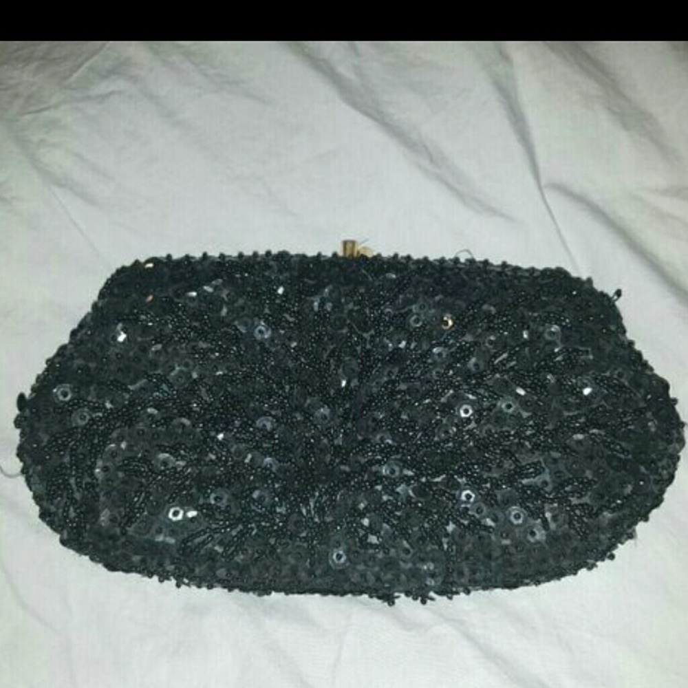 Sequin evening clutch with zipper