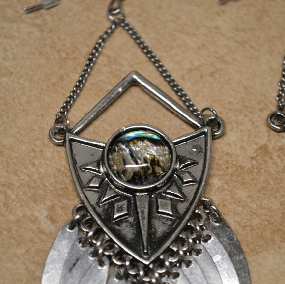 Stunning Brand New Silver Native Feather Earrings - Picture 5 of 8