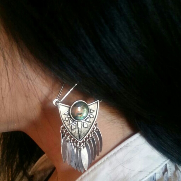 Stunning Brand New Silver Native Feather Earrings - Picture 8 of 8