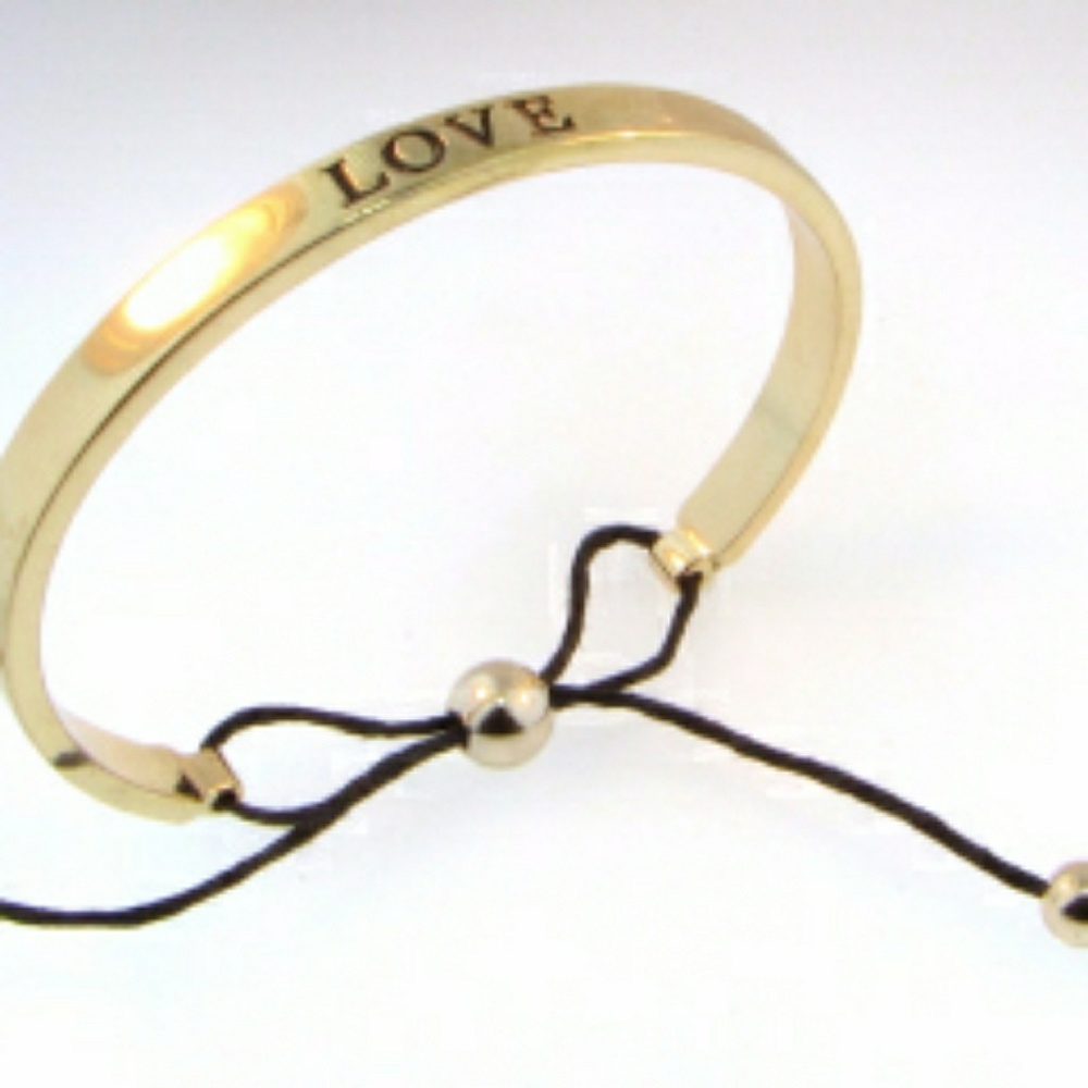 NEW! "LOVE" GOLD PLATED 7MM BANGLE