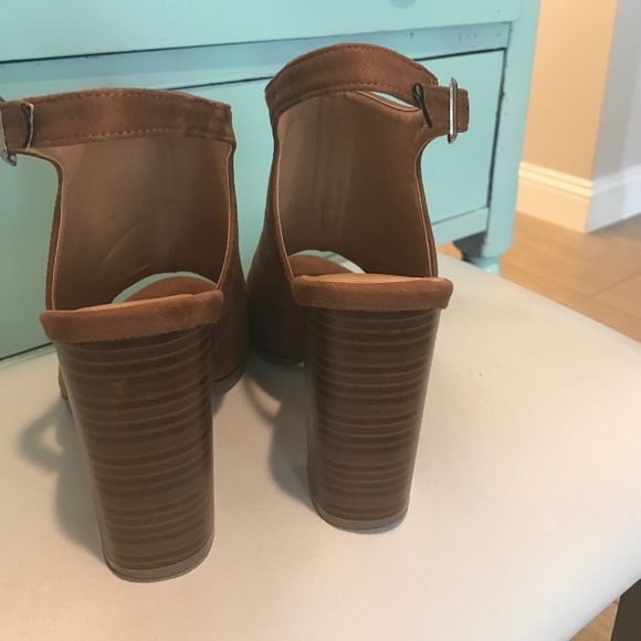 Jillian Everywhere Bootie ☃️ Clearance Sale - Picture 5 of 8