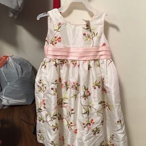 Girl dress