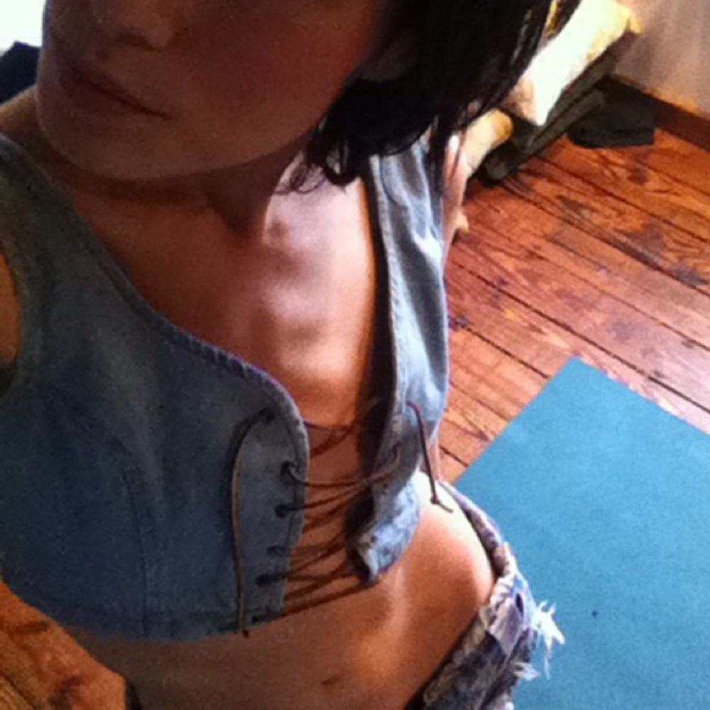 Crop top. Bell top. Festival top.