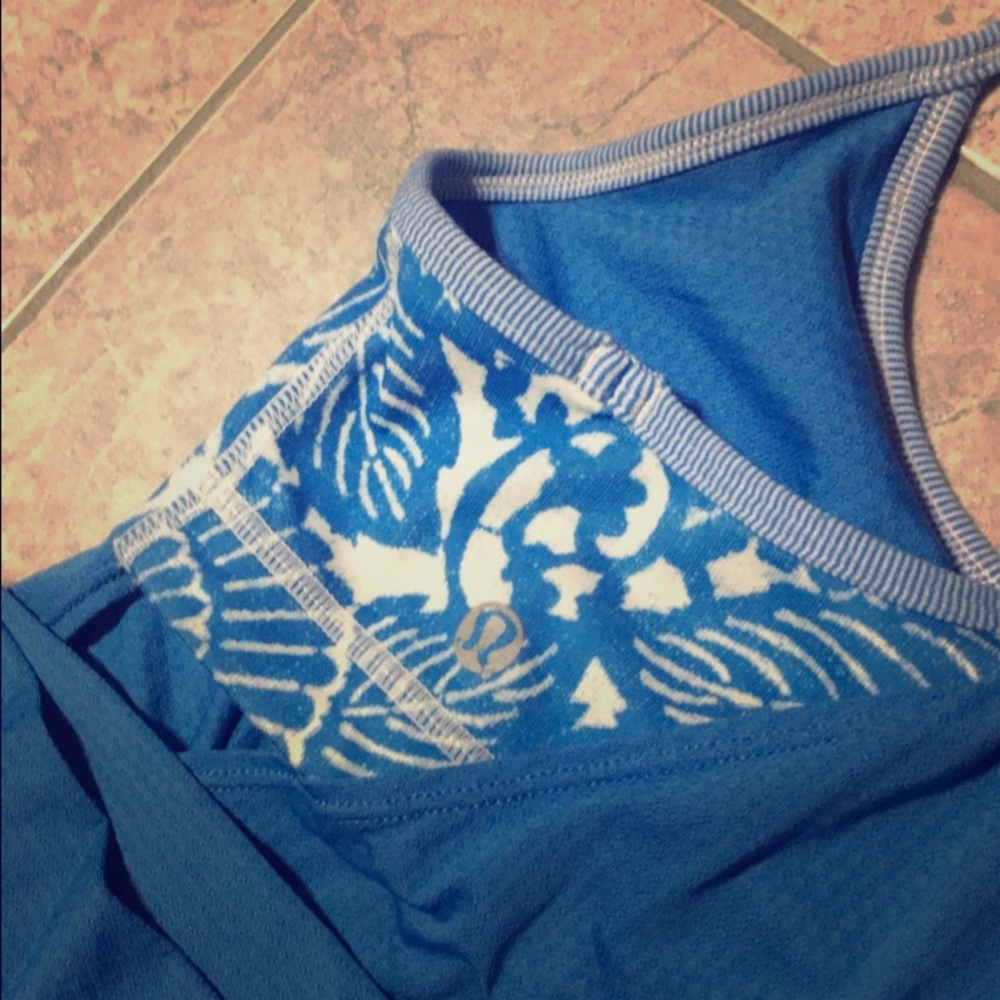 Lululemon workout top!