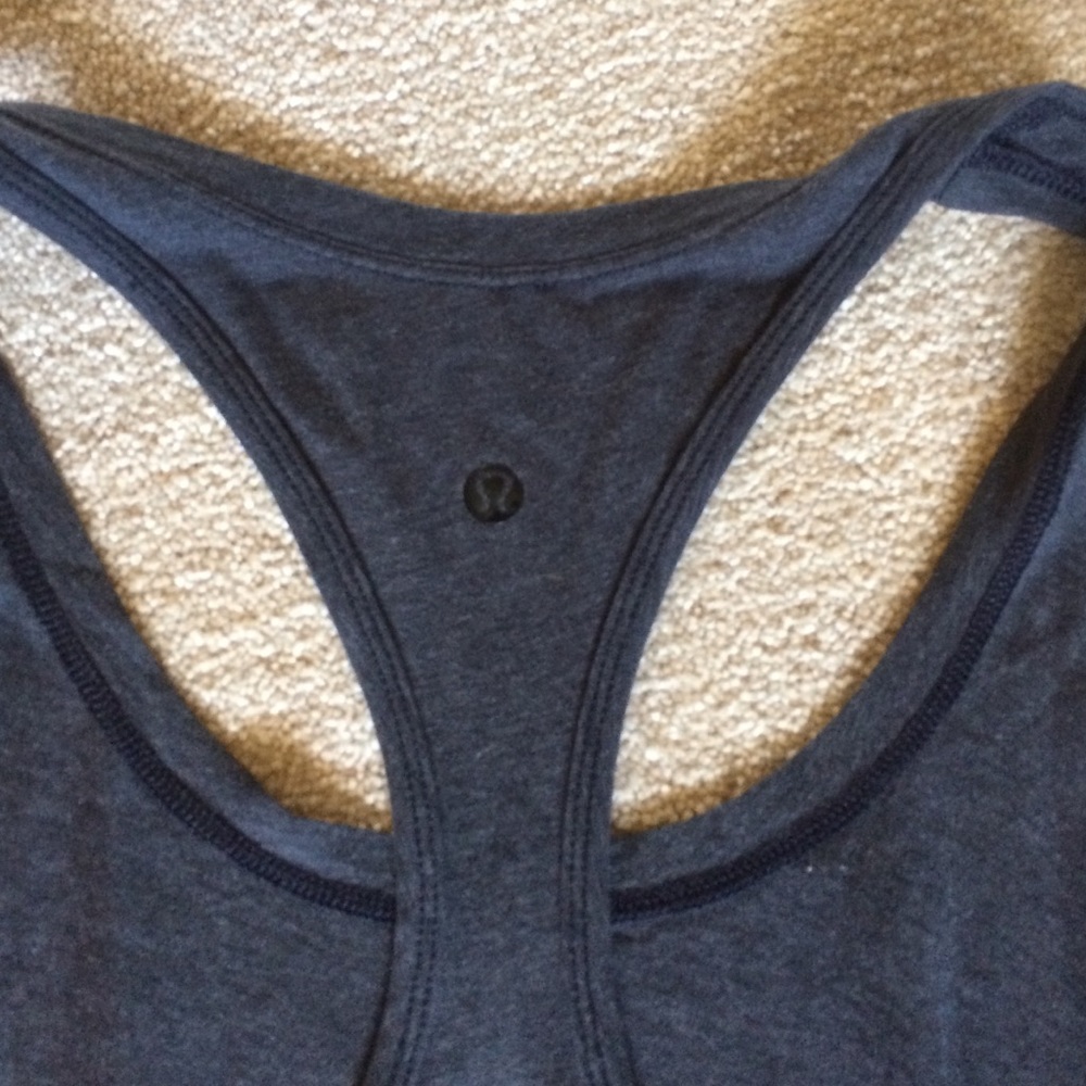 Cute flowy Lululemon tank