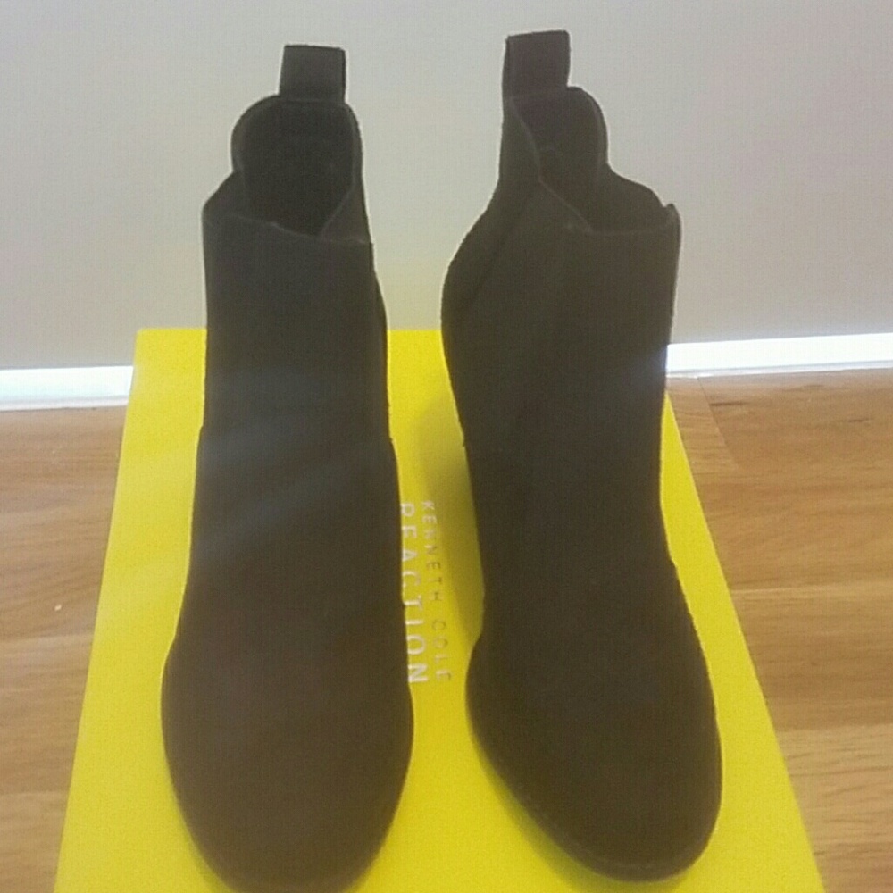 Kenneth Cole Reaction Booties