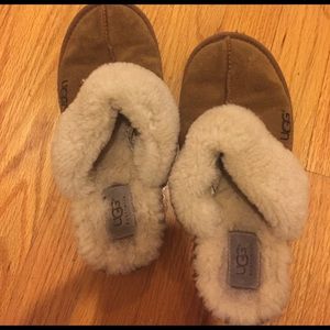 Ugg girls size 4 slippers