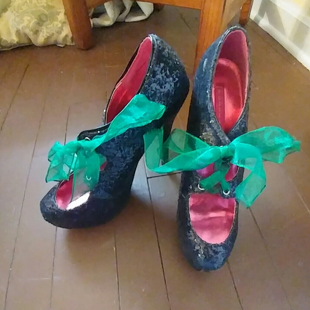 Black glitter Bordello platform shoes size 7
