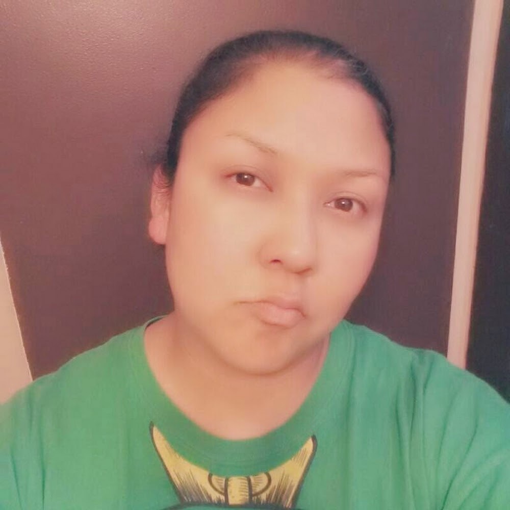 Meet your Posher, Denay