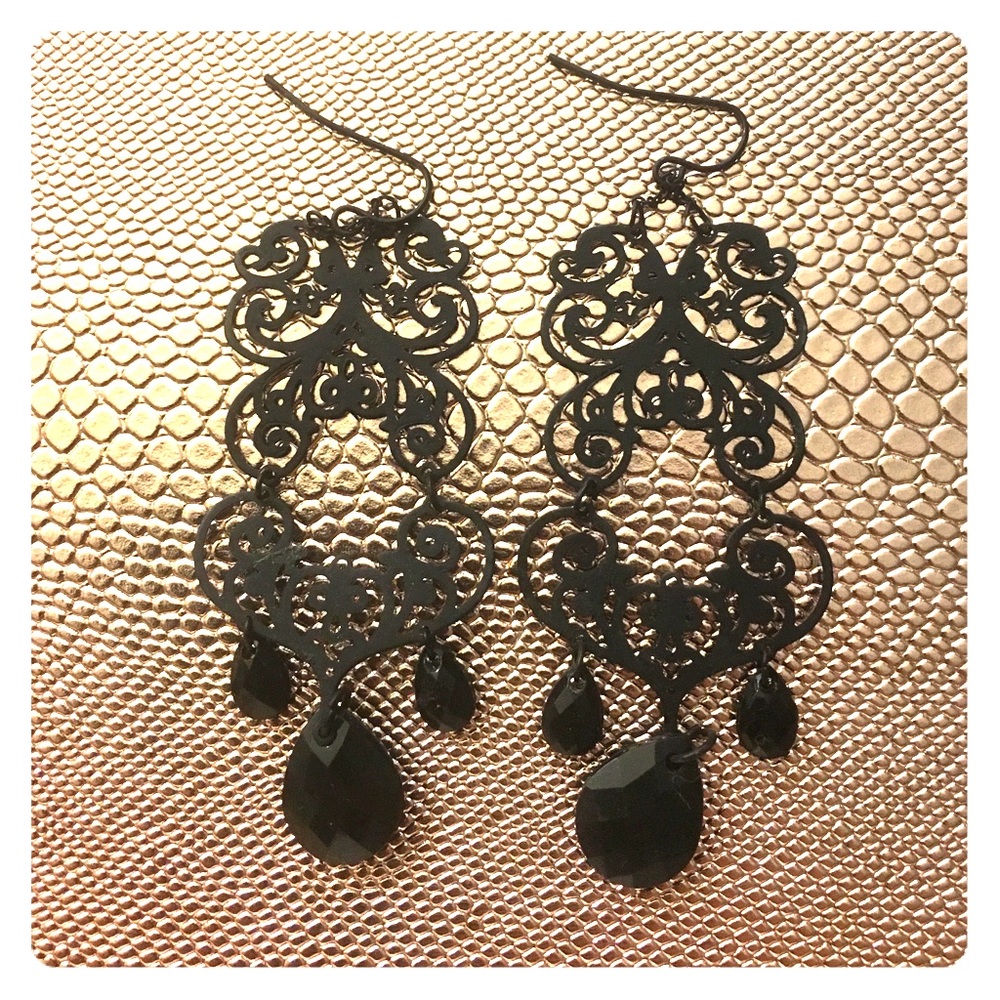 Danity chandelier earrings